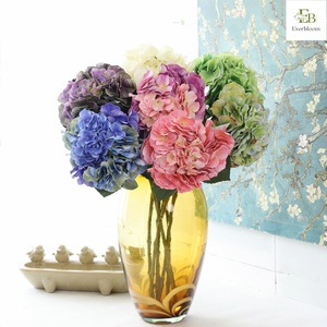 Hydrangea artificielle en latex 63 cm, toucher réel, dégradé de couleurs, tige de fleur artificielle, décoration pour mariage, maison, hôtel, Noël - Product Image 1