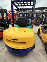 Chariot élévateur diesel Komatsu FD30 d'occasion, 3 tonnes, 4x4, pneus pleins, terrain accidenté, mât à deux étages, moteur 48KW, dimensions des fourches 1220x125x50