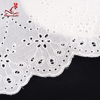 Bordir Putih Broderie Anglaise Bahan Katun 100% dan Pola Cetak Renda Lubang-Lubang