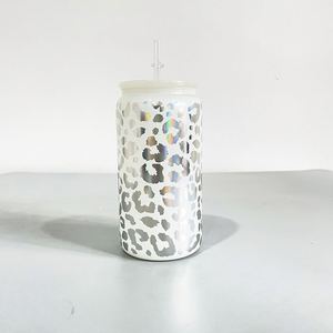 Paquete de 50 vasos de vinilo holográfico de 16 oz con estampado de leopardo y guepardo, 5 colores surtidos, con tapas de PP coloridas - Product Image 2