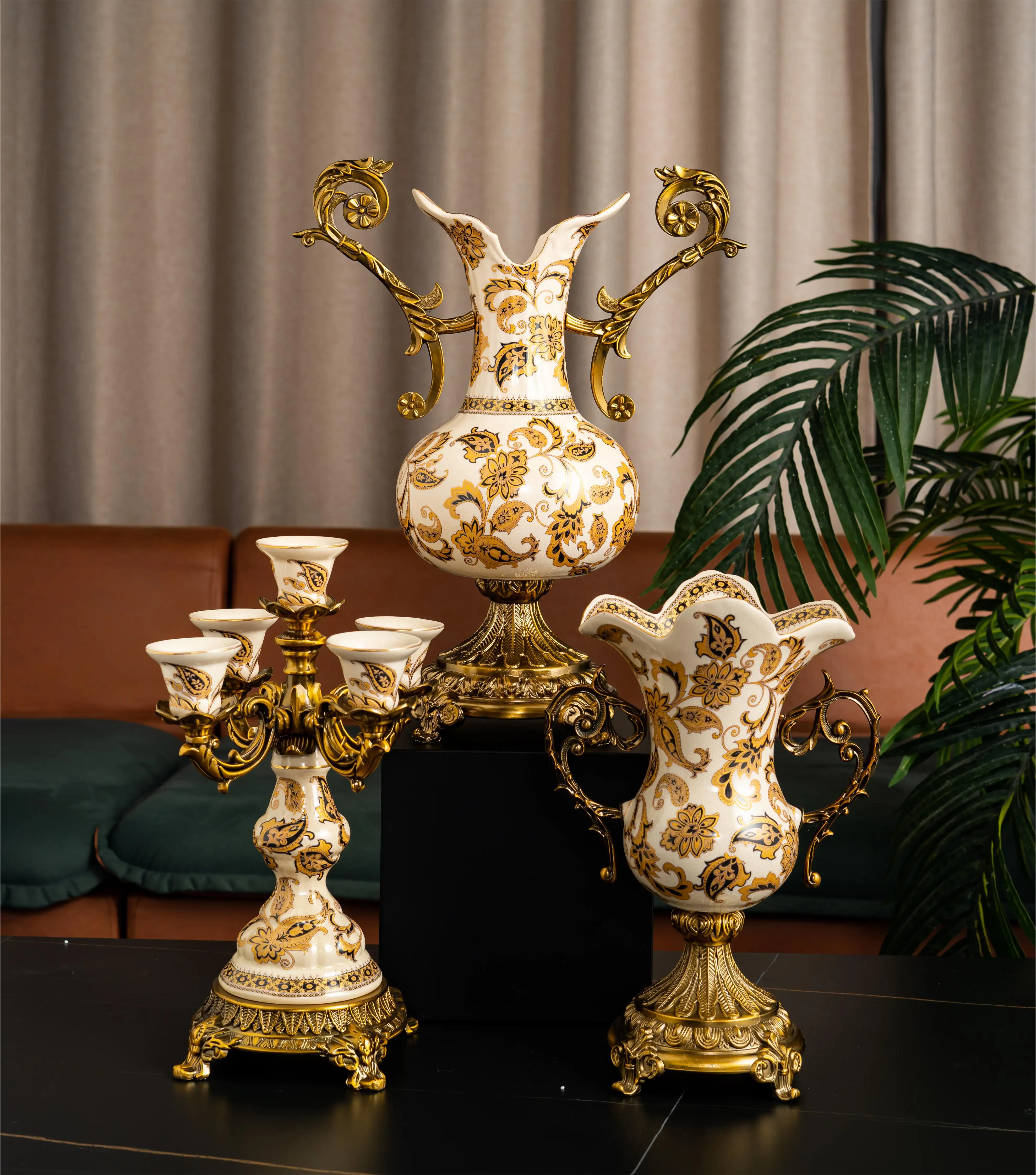 High quality custom european antique luxury brass base vase handle uzbek hotel home decoration ceramic jar with cover