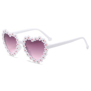 <span class=keywords><strong>Occhiali</strong></span> OEM 2024 all'aperto <span class=keywords><strong>a</strong></span> forma di cuore ragazzi ragazze <span class=keywords><strong>occhiali</strong></span> da sole nuovi bambini bambini fiori - Product Image 6