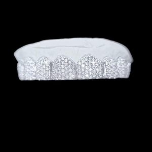 Grilles dentaires en diamant de laboratoire pour hommes et femmes, bijoux de sourire contemporains, conçus pour des looks audacieux et un style confiant - Product Image 3