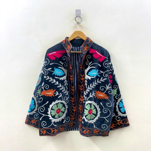 Poncho en velours brodé à la main avec motif floral, manches longues, col rabattu, style bohème, vêtements d'extérieur pour femmes en coton pour l'hiver - Product Image 1