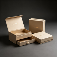 Caja de Regalo de Cartón con Tapa Abatible, Hecha a Mano, de Lujo, Personalizada de Fábrica, con Cierre Magnético, Esponja, Laminación Mate y Grabado en Relieve