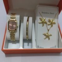 Ensemble de bijoux de luxe doré pour femme : Montre-bracelet tendance, bague, collier, boucles d'oreilles et bracelet en strass