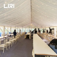 Location de tentes de réception extérieures climatisées pour mariages et événements, avec tables et chaises