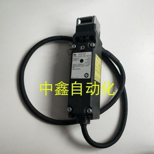 Interruptor de Seguridad para Puerta Idec Hs5e C7y 24 V Ip21 Material ABS para Uso Industrial - Product Image 3