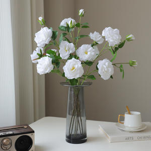 <span class=keywords><strong>Fleurs</strong></span> <span class=keywords><strong>artificielles</strong></span> de rose iceberg haut de gamme à 6 têtes avec moulage par injection <span class=keywords><strong>pour</strong></span> la décoration intérieure, de mariage et extérieure - Product Image 1