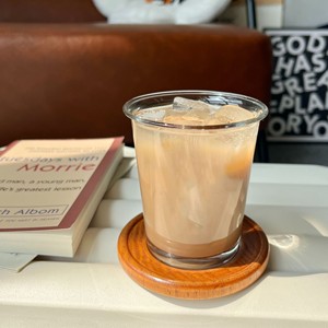 Gobelet en verre transparent moderne, logo personnalisé classique, design simple en <span class=keywords><strong>alphabet</strong></span> pour café, latte glacé américain, jus, boissons froides - Product Image 4