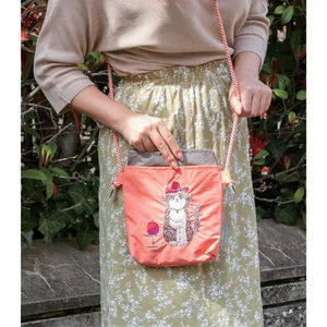 Sac à bandoulière mini pour téléphone portable, broderie mignonne de dessin animé de printemps, cordon de serrage, léger, respectueux de l'environnement, en nylon - Product Image 1