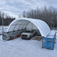 Abri de stockage en acier et PVC de 40' de large x 38' de long avec mur d'extrémité semi-rigide et structure en tissu