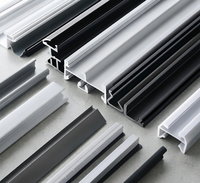 Accessoires de profilés de fenêtres et de portes en PVC/UPVC sur mesure, usine OEM, écologiques, durables, design moderne, pour cuisine, salle de bain, supermarché