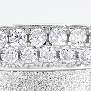 Bague éternité en argent sterling S925 avec zircon blanc 5A, finition brossée, pavé intégral pour femmes - Product Image 4