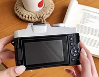 Cámara Digital de Estilo Vintage con Zoom Óptico 12X, 4K, 75MP, Pantalla Táctil IPS de 3.0'', WiFi, Vista Previa y Reproducción, AF