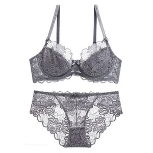 Conjunto de lencería romántica de talla grande al por mayor: elegante sujetador con aros de encaje floral gris y braguita de bikini con tirantes ajustables - Product Image 4