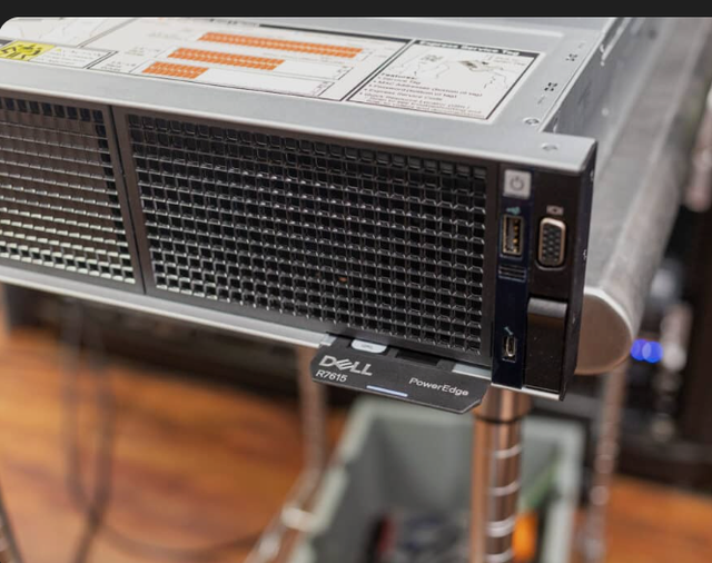 PowerEdge R7615 AMD EPYC 2U Rack Server up to 12 X 3.5-inch SAS/SATA (HDD/SSD) or 24 X 2.5-inch SAS/SATA/NVMe-New Stock
