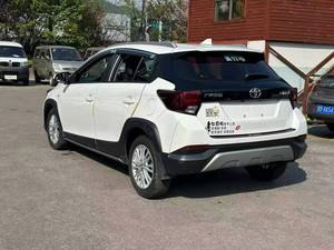 Si abordable, seulement 8600$ FCA 2022 Yaris L Zhixuan X 1.5L CVT Leading PLUS Démarrage du moteur, ACC, Caméra 360° Voitures d'occasion 30000km - Product Image 5