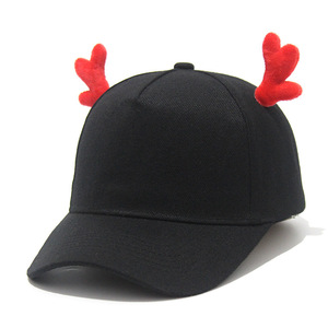 Cappello da Baseball Uomo Stile Coreano con Corna da Diavolo, Cappello Autunnale/Primaverile con Protezione per le Orecchie, Corna di Cervo, Vendita all'Ingrosso per Aziende - Product Image 3