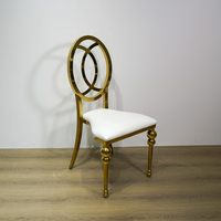 Chaise de banquet d'hôtel moderne de luxe en acier inoxydable doré à dossier ouvert, chaise d'événement de mariage rembourrée blanche pour salon