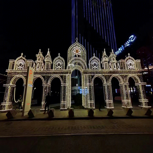 Guirlande lumineuse de Noël commerciale pour la décoration d'entrée de centre commercial et les projets d'affichage festif - Product Image 1