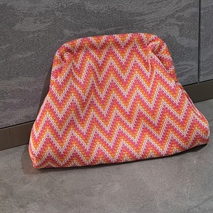 Pochette tricotée à motif chevron en polyester avec fermeture éclair, sac de voyage portable pour cosmétiques pour femmes - Product Image 3