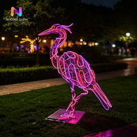 Sculpture lumineuse 3D NUOWEI GLOWZ en forme de héron, LED à changement de couleur, étanche, en fer forgé, pour zoo, jardin botanique, parc à thème, Noël nocturne