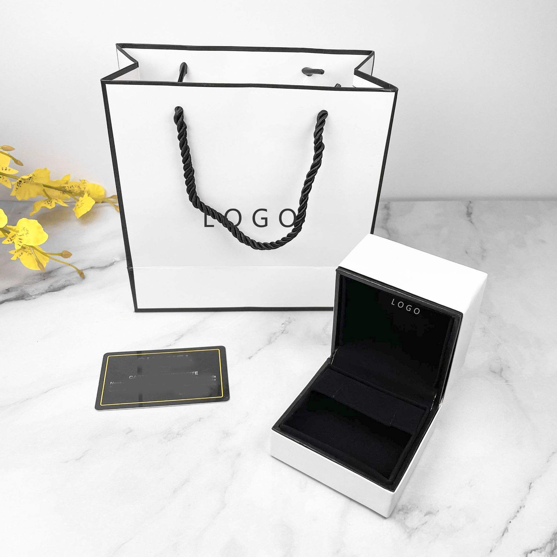 กล่องต่างหู