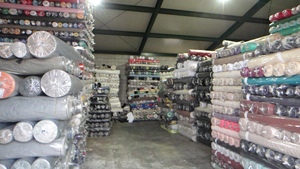 Tissus en polyester de 44 à 60 pouces de qualité garantie avec des prix compétitifs pour la fabrication de vêtements - Product Image 5