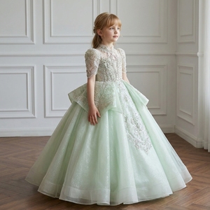 Vestido de niña de las flores Wn1792 verde menta con apliques de encaje plateado pesado, cuello alto con cuentas, vestido de princesa de gala hasta el suelo, 100% poliéster - Product Image 1