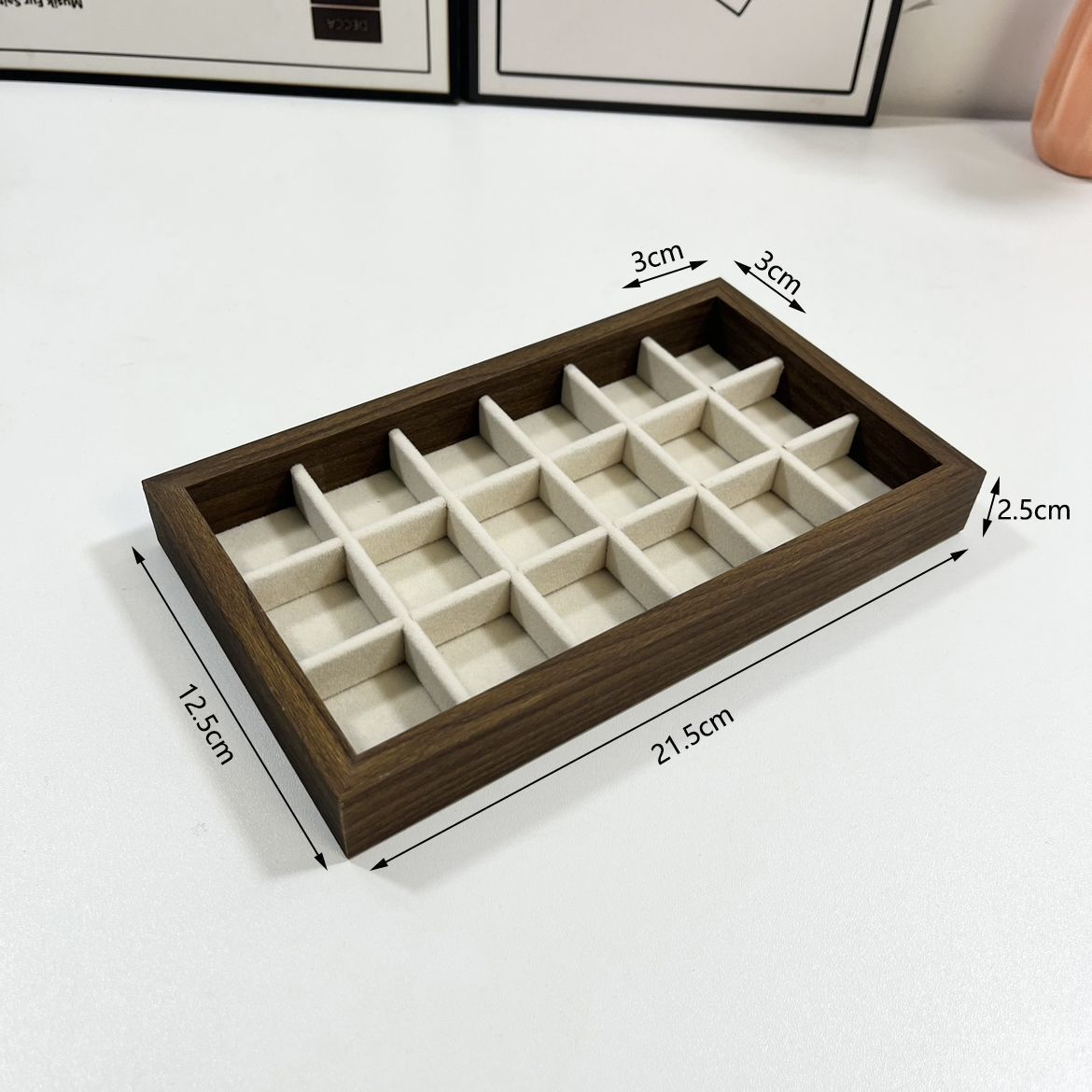 Beige 18 grilles