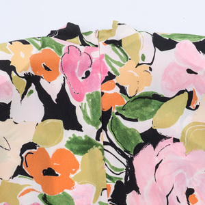 Chemisier floral personnalisé printemps 2026 à épaulettes rembourrées - Haut sans manches en mousseline avec ceinture à nouer pour <span class=keywords><strong>femme</strong></span>, OEM/ODM par l'usine chinoise - Product Image 4