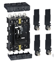 NSX100/160/250, Kit enfichable 2P (taille du cadre 3P)/ 3P/ 4P Accessoires NSX: Kit enfichable LV429288 LV429289 LV429290