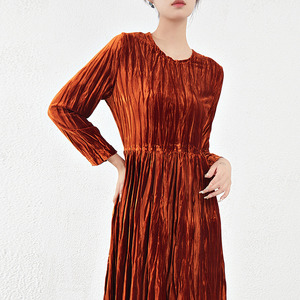 Abito da sera da donna in <span class=keywords><strong>velluto</strong></span> ispessito, nuovo modello autunno 2026, a maniche lunghe, girocollo, plissettato, di media lunghezza - Product Image 6