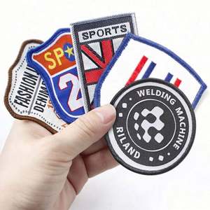 Patch brodé personnalisé avec logo sur mesure, broderie de personnage d'anime, patch en chenille avec lettres brodées - Product Image 6