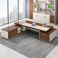 Ensemble table et chaise de direction moderne pour le bureau du patron, élégant bureau de direction pour les présidents, utilisation de l'ordinateur par les gestionnaires de bureau
