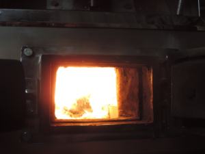 Máquina de Cremación de Mascotas de Estilo Europeo Modelo PLE4 con Capacidad para 1000 Libras, Crematorio Móvil para Gatos, Perros y Ganado - Product Image 3