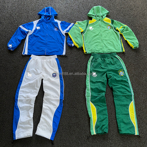 Tuta da Jogging Personalizzata con Giacca e Pantaloni in Nylon Riflettente 3m, Impermeabile e Leggera - Product Image 1