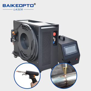 Laser à fibre portatif polyvalent 4-en-1 de 1200 W à refroidissement par air pour la découpe, le soudage, le nettoyage et le traitement des joints de métaux - Product Image 1
