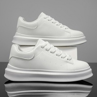 Baskets décontractées respirantes en maille unie pour hommes – Chaussures de sport blanches populaires et tendance pour étudiants