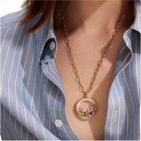 Collar de Cadena de Latón Chapado en Oro con Mariposa de Cristal y Piedra de Nacimiento, Diseño Budista Moderno y Personalizado