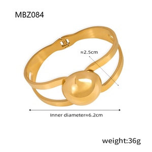 Wholesale Non Tarnish Fashion Gold Plated Stainless Steel Hollow <b>Bangle</b> <b>Bracelet</b> Jewelry - Product Image 4