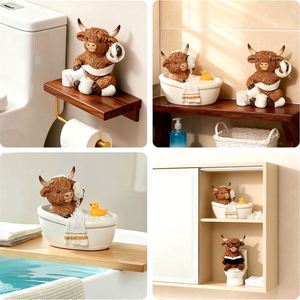 Figura Decorativa de Resina de Vaca Highland en la Bañera - Decoración para Baño y Escritorio, Regalo para el Hogar - Product Image 2