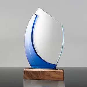 Trofeo de cristal en blanco k9, precio al por mayor, logotipo personalizado, base de madera, 2021