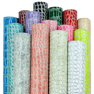 กระเป๋าถือดีไซน์ผ้าหนังเทียมหลากสีลายจระเข้ - Product Image 4