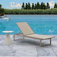Ensemble de chaise longue et table basse en tissu Teslin moderne et durable pour piscine et meubles d'extérieur, pour villa, cour, parc