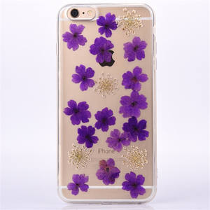 Étui de téléphone personnalisé en époxy avec fleurs réelles et colle coulante pour <span class=keywords><strong>iPhone</strong></span> <span class=keywords><strong>12</strong></span> et <span class=keywords><strong>12</strong></span> Pro Max - Matériel TPU+PC, étanche - Product Image 6