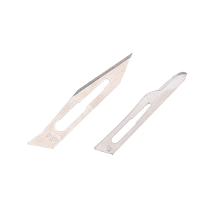 Lame per Bisturi Chirurgico Dentale 100 Pezzi in Acciaio al Carbonio di Alta Qualità - Product Image 1