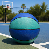 Ballon de basketball en caoutchouc taille 5 personnalisé, bicolore bleu-vert, antidérapant, durable, pour l'entraînement en extérieur des jeunes et des enfants