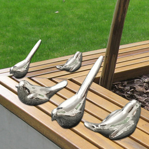 Sculptures d'oiseaux abstraites en acier inoxydable, art de la sculpture européenne et américaine, 68x32x38mm, pour la décoration du salon - Product Image 1